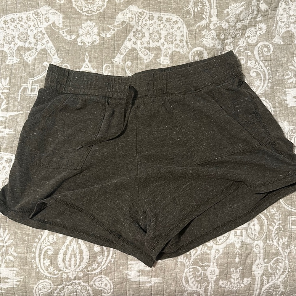 ATHLETIC SHORTS SIZE LG